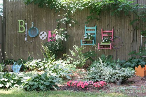 DIY Garden Fence Wall Art Ideas