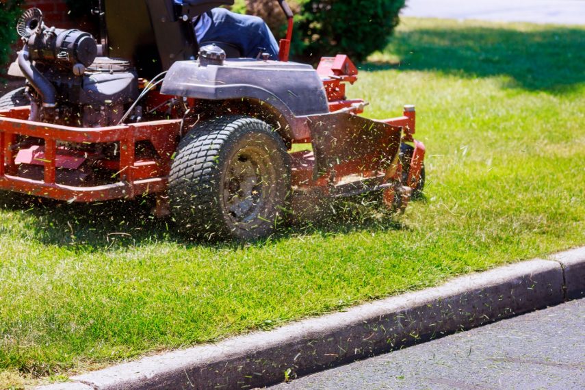 11 Benefits Of Hiring Lawn Mowing San Antonio Services